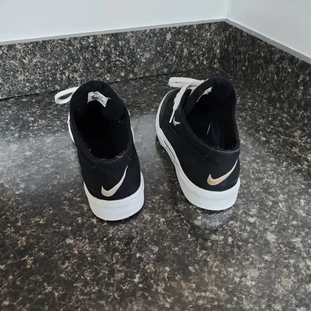 Nike GTS Sneakers Black - Size 10